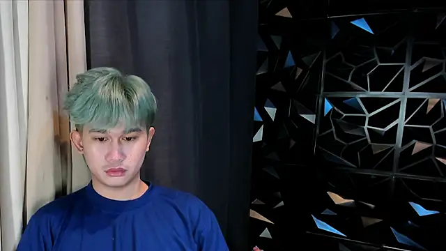 Snapshot of davincihugecock chatting on 5, 4, 2026 davincihugecock online show from 5, 4, 2026