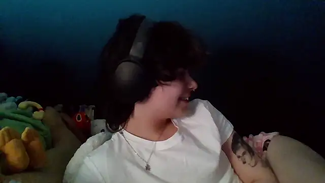 Snapshot of quwuinnie333 chatting on 15, 1, 2026 quwuinnie333 online show from 15, 1, 2026