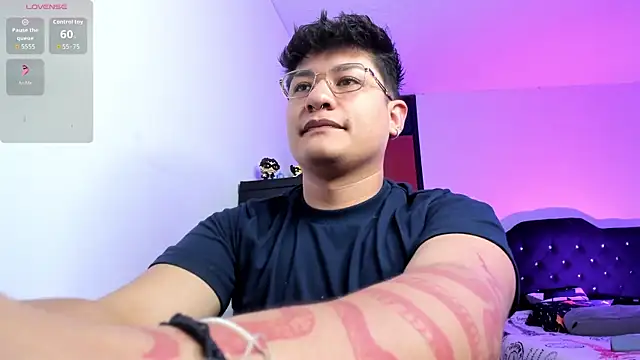 Theo Rowan online show from 10, 1, 2026