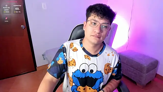 Theo Rowan online show from 13, 1, 2026