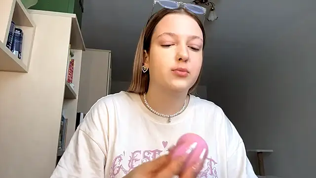 JammieMickiewicz online show from 24, 2, 2026