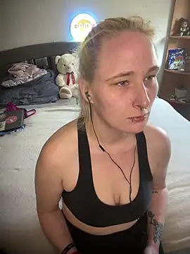 Snapshot of PurpleHazexx chatting on 4, 3, 2026 PurpleHazexx online show from 4, 3, 2026