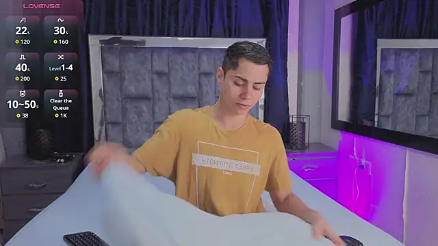 LeoMonnroe online show from 16, 4, 2026