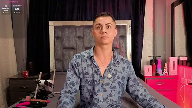 Snapshot of LeoMonnroe chatting on 10, 7, 2026 LeoMonnroe online show from 10, 7, 2026