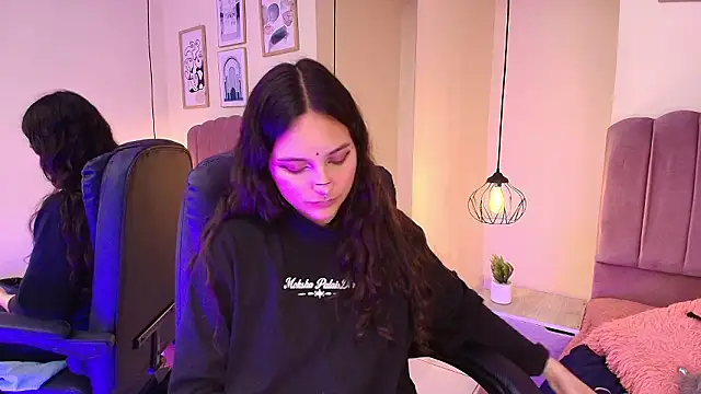 Hanabie  online show from 1, 2, 2026