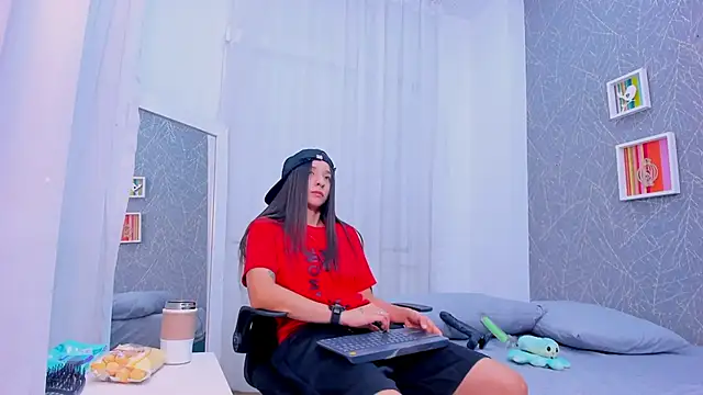 ViictoriiaSaenz online show from 18, 3, 2026