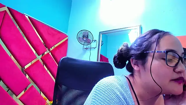 Snapshot of MiaRouss69 chatting on 19, 2, 2026 MiaRouss69 online show from 19, 2, 2026