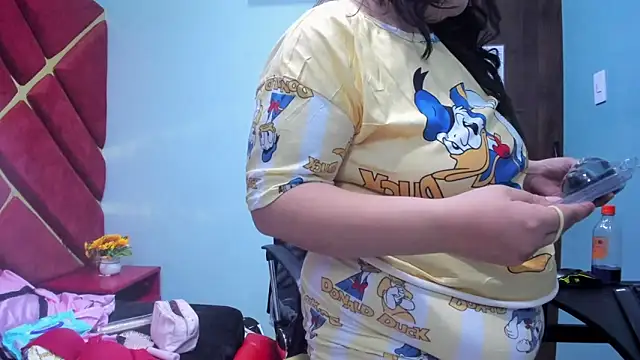 Snapshot of MiaRouss69 chatting on 1, 3, 2026 MiaRouss69 online show from 1, 3, 2026