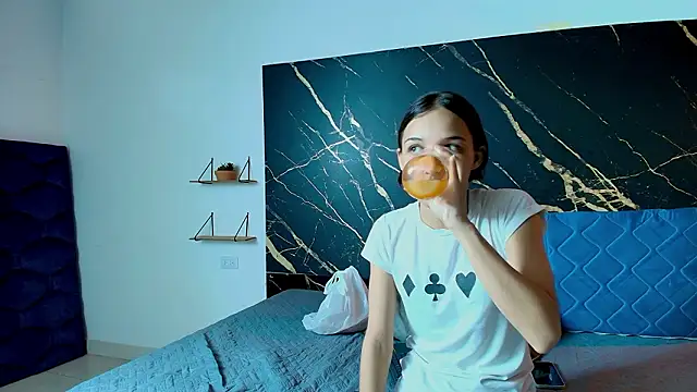 uncontrolled fire online show from 14, 3, 2026