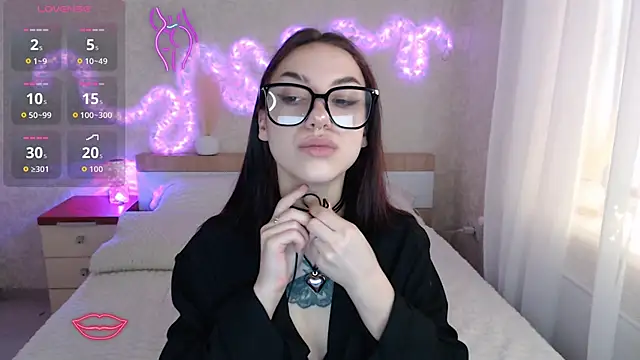 TianaHot777 online show from 12, 2, 2026