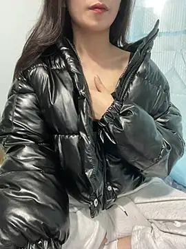 berry alma06 online show from 16, 1, 2026