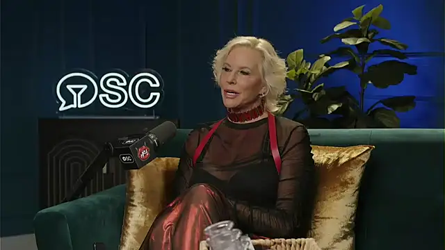 Snapshot of hollyrandall chatting on 21, 7, 2026 hollyrandall online show from 21, 7, 2026
