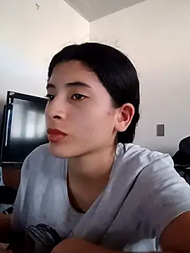 honeyhotgirl19 online show from 25, 2, 2026