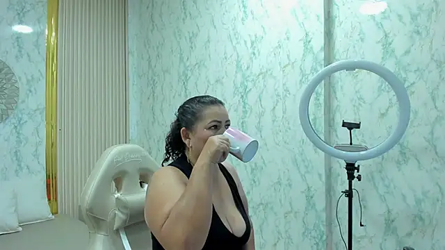 AnaVelveet online show from 11, 1, 2026