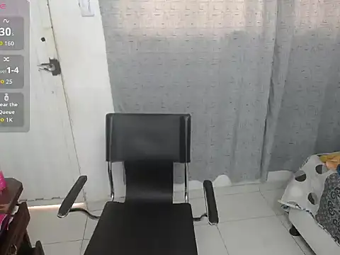 Snapshot of miss_charlott_18 chatting on 29, 3, 2026 miss charlott 18 online show from 29, 3, 2026