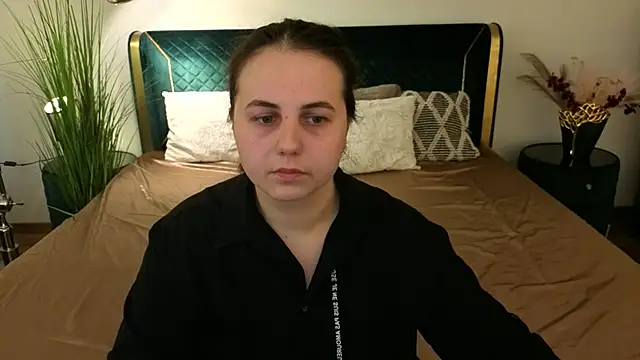 MikaFoxy online show from 3, 4, 2026