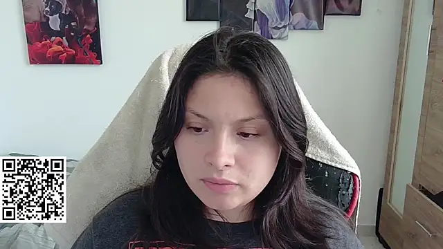 yessica gomez01 online show from 10, 4, 2026