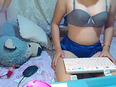 Snapshot of Hotties_Marie chatting on 4, 3, 2026 Hotties Marie online show from 4, 3, 2026