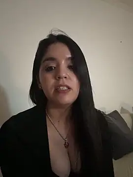 bebitas2  online show from 6, 5, 2026