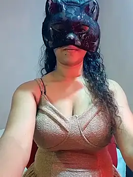 cutehotwife online show from 16, 4, 2026