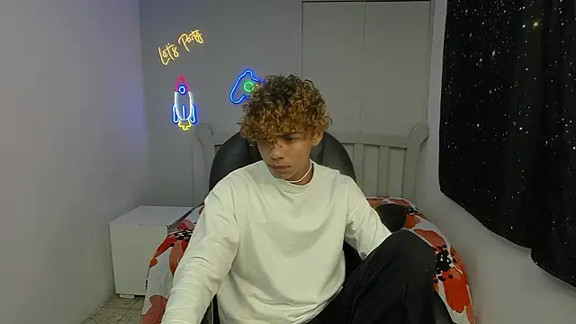 Anyelo Twink online show from 2, 2, 2026