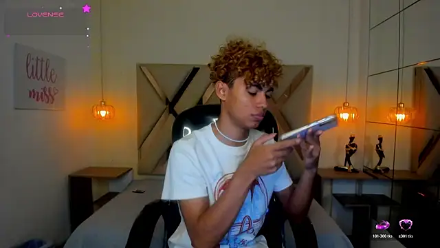 Snapshot of Anyelo_Twink chatting on 26, 7, 2026 Anyelo Twink online show from 26, 7, 2026