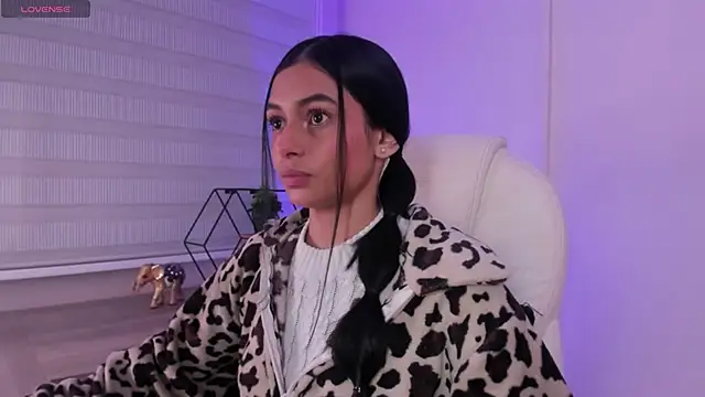 lilith petit  online show from 8, 4, 2026