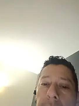 Enriquelobito69xh online show from 11, 1, 2026