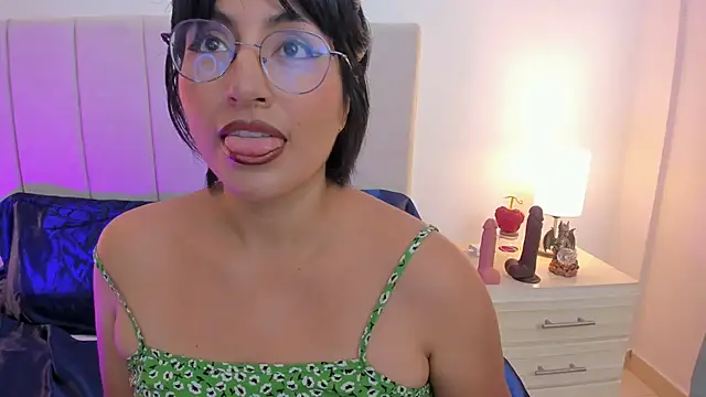 Snapshot of nathy_bush chatting on 3, 6, 2026 nathy bush online show from 3, 6, 2026