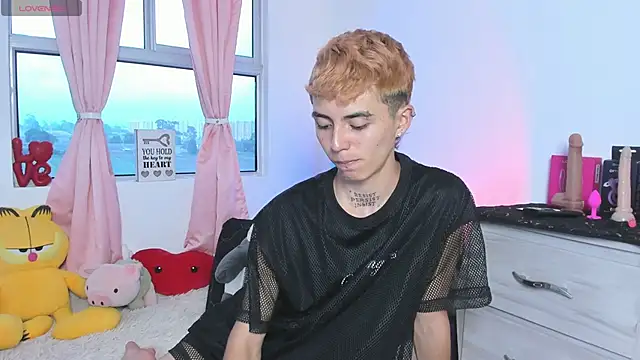 Maiky Cooper01 online show from 16, 2, 2026