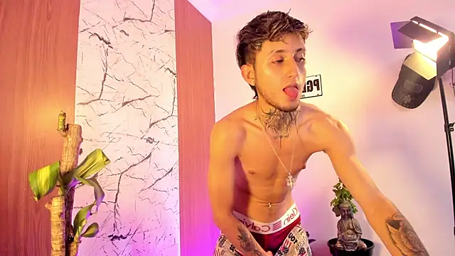 Snapshot of cyber_novaa4 chatting on 15, 4, 2026 cyber novaa4 online show from 15, 4, 2026