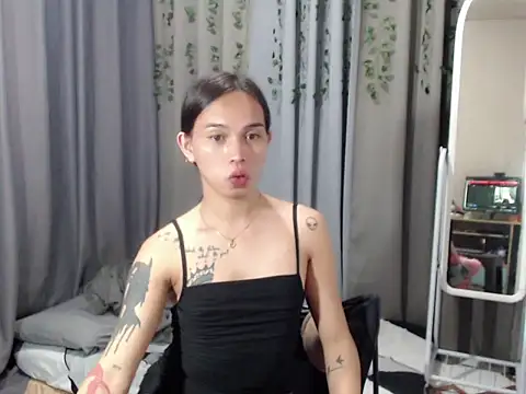 Snapshot of LOVELYMAYUMIE chatting on 2, 2, 2025 LOVELYMAYUMIE online show from 2, 2, 2025