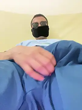 Snapshot of Uzieham22 chatting on 21, 2, 2026 Uzieham22 online show from 21, 2, 2026