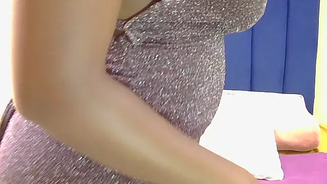 SexyBoobsxX97 online show from 4, 2, 2026