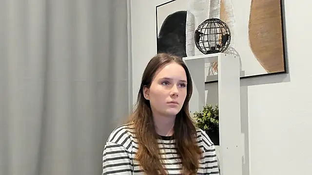 GenevieNyreen online show from 15, 1, 2026