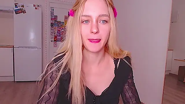 Snapshot of sailormoon666_ chatting on 9, 2, 2026 sailormoon666 online show from 9, 2, 2026