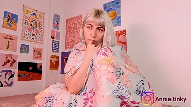 annieTinky0 online show from 24, 2, 2026