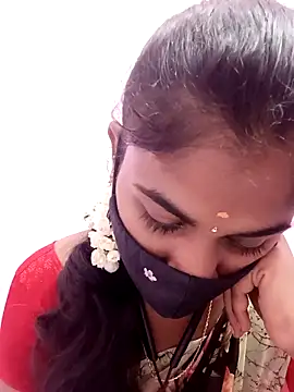 Snapshot of Tamil_Hot_RoyalQueen chatting on 2, 5, 2026 Tamil Hot RoyalQueen online show from 2, 5, 2026