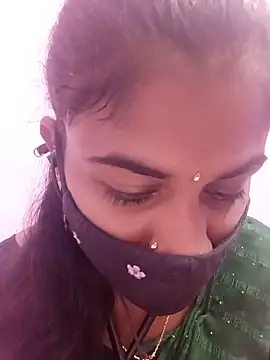 Snapshot of Tamil_Hot_RoyalQueen chatting on 20, 5, 2026 Tamil Hot RoyalQueen online show from 20, 5, 2026