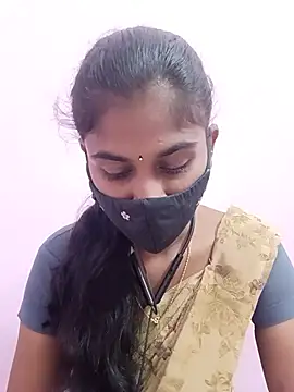 Snapshot of Tamil_Hot_RoyalQueen chatting on 25, 5, 2026 Tamil Hot RoyalQueen online show from 25, 5, 2026