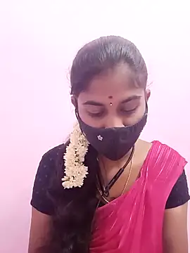 Snapshot of Tamil_Hot_RoyalQueen chatting on 26, 5, 2026 Tamil Hot RoyalQueen online show from 26, 5, 2026