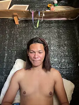 Snapshot of HugeAgatha chatting on 4, 2, 2026 HugeAgatha online show from 4, 2, 2026