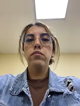 Paulinaa bella online show from 25, 2, 2026