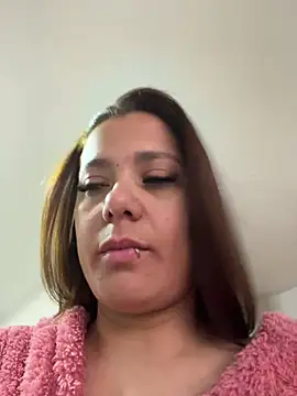 Pretty  Milf online show from 11, 4, 2026