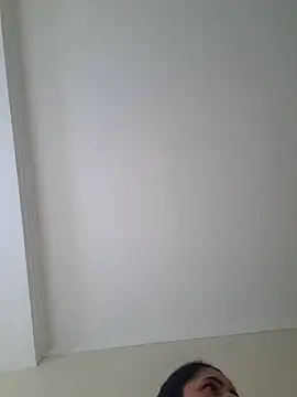 Neveencantada00 online show from 24, 2, 2026