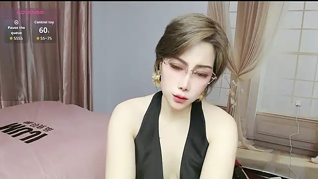 lucyyanyan online show from 13, 4, 2026