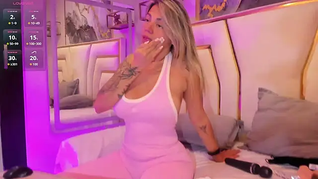 Snapshot of Gabby_santos_ chatting on 4, 5, 2026 Gabby santos online show from 4, 5, 2026