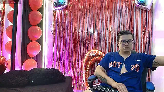 Danner Alaia online show from 13, 2, 2026