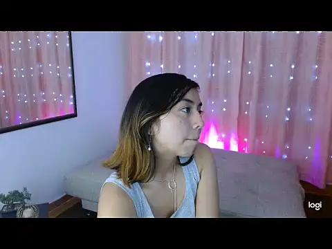 Snapshot of Angel127664 chatting on 13, 1, 2026 Angel127664 online show from 13, 1, 2026