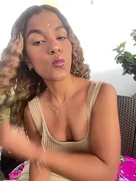 Snapshot of AngelPinkk_ chatting on 7, 4, 2026 AngelPinkk online show from 7, 4, 2026